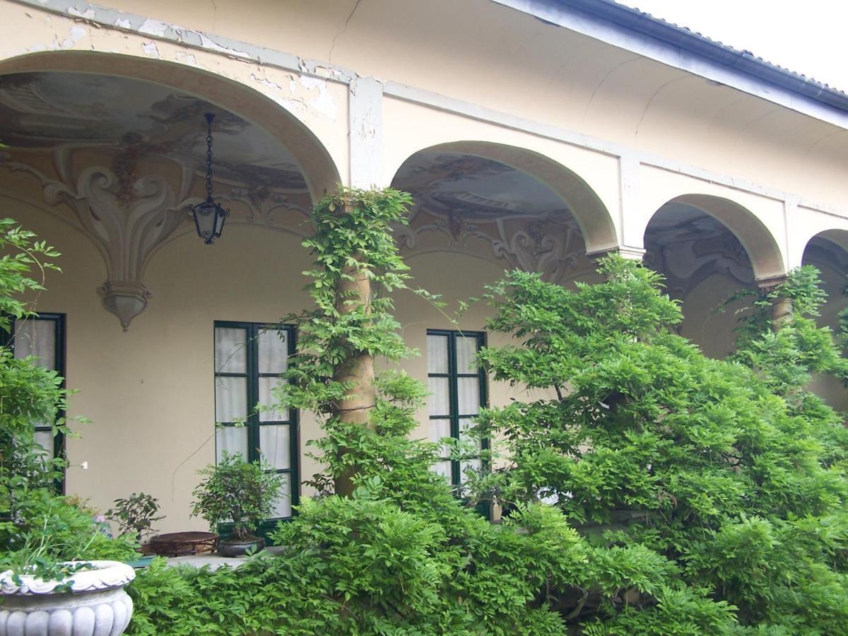 Bed and Breakfast Palazzo Ronchelli Brinzio Exterior foto