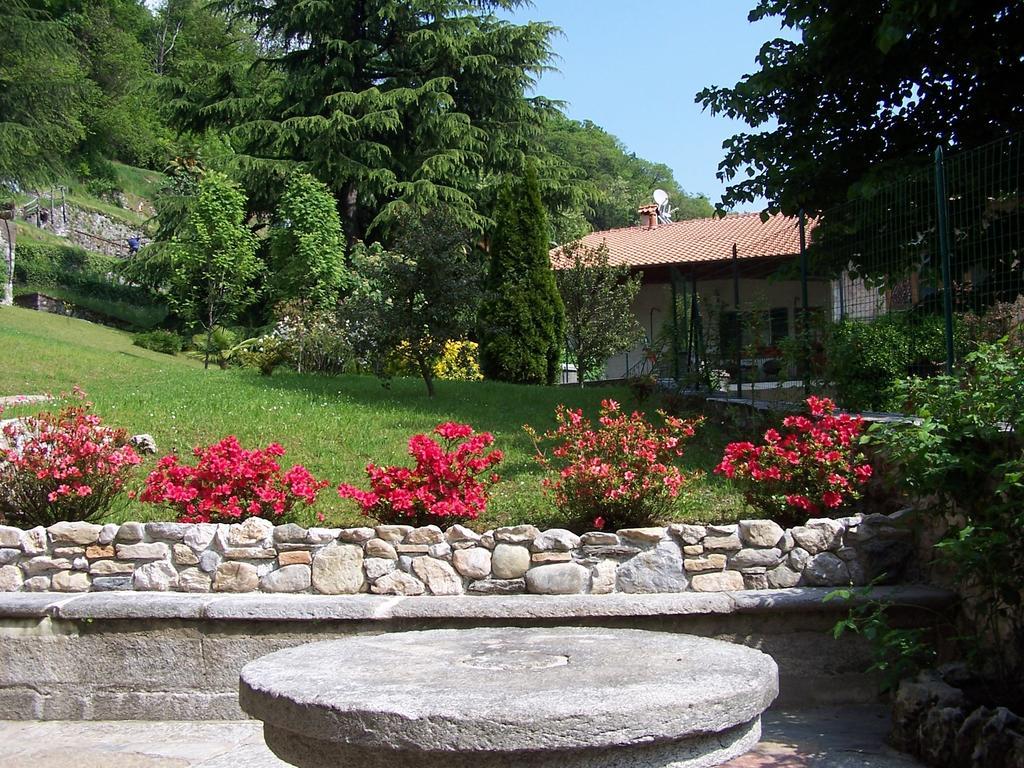 Bed and Breakfast Palazzo Ronchelli Brinzio Exterior foto