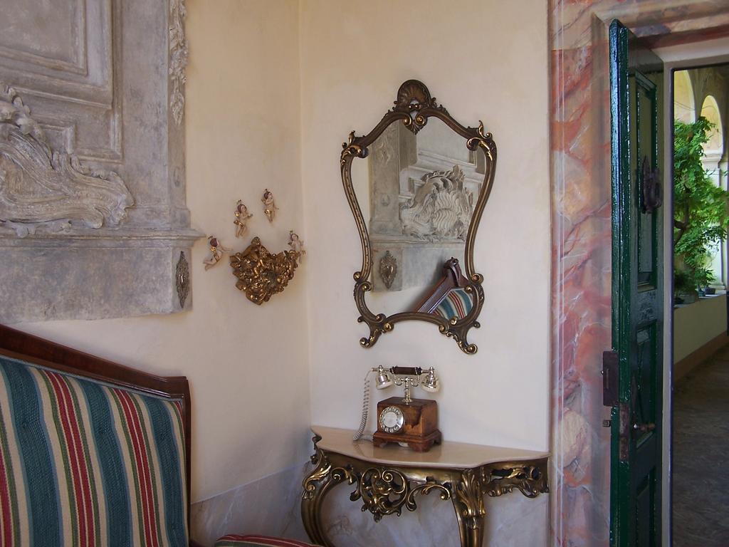 Bed and Breakfast Palazzo Ronchelli Brinzio Exterior foto